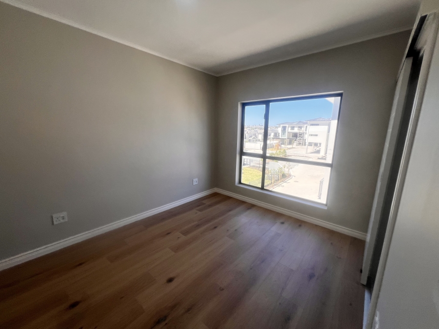 To Let 2 Bedroom Property for Rent in Cape Farms Western Cape